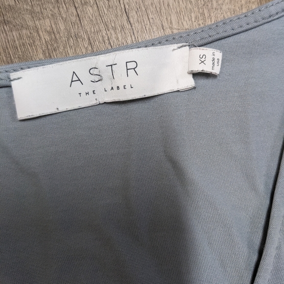 ASTR the label Blue Gray Long Sleeve Front Knot Top - Picture 6 of 7